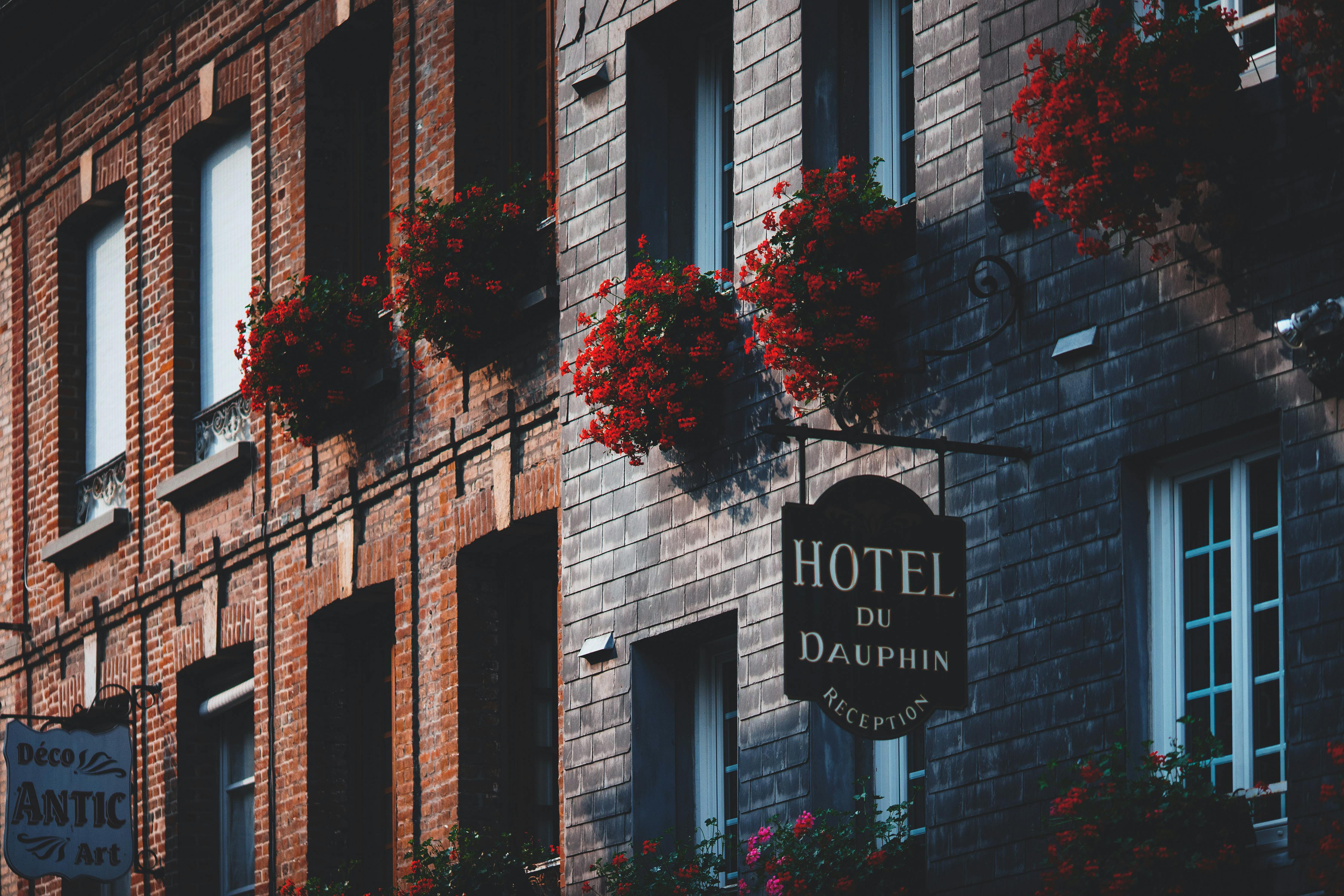 Hotel advantages